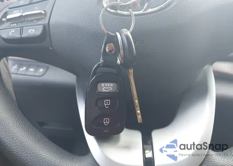 2019 Hyundai Elantra Sel z USA, uszkodzony, nr VIN 5NPD84LF1KH480816